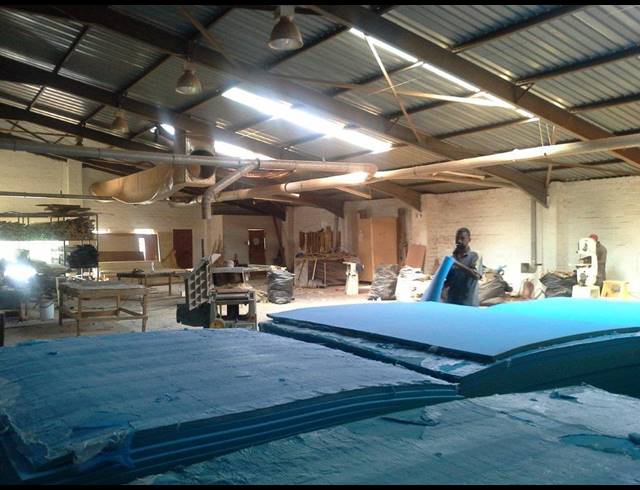 1,337M² FACTORY TO LET IN WESTLAKE